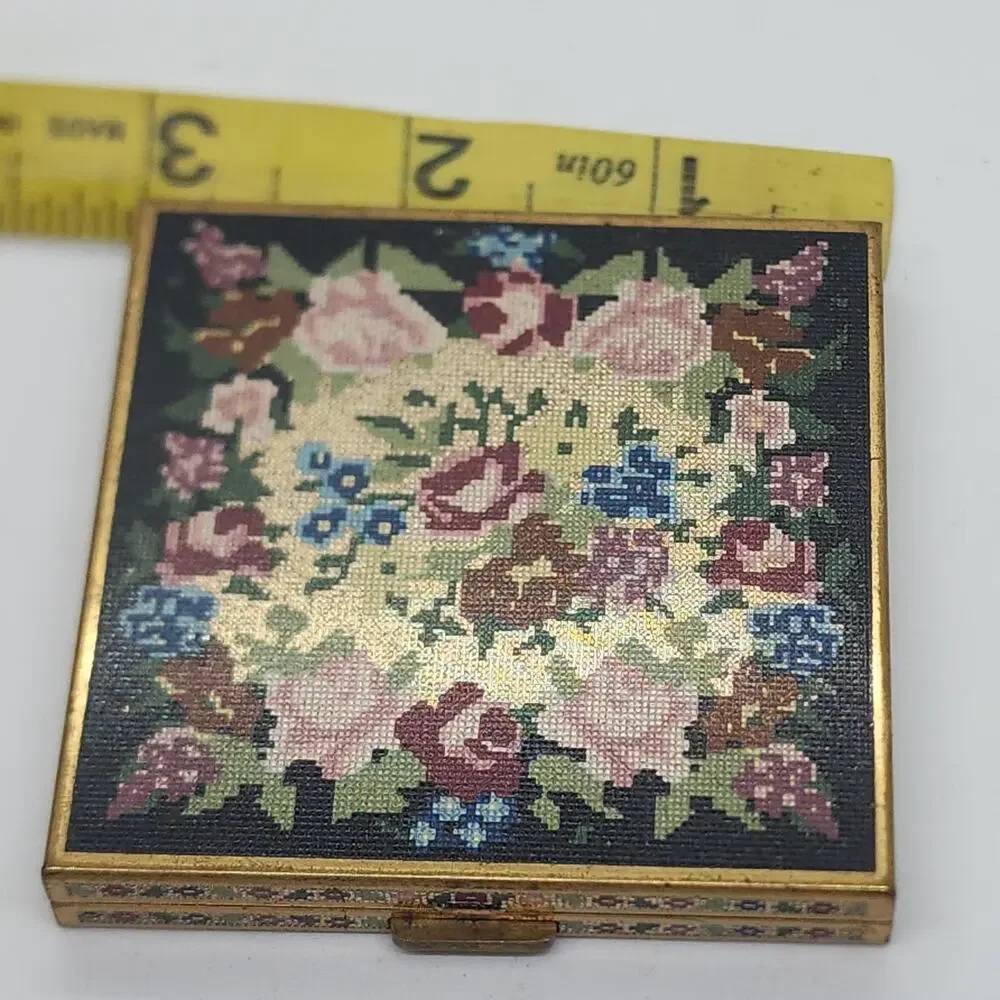 Vintage Volupte Leakproof Compact Needlepoint Look Floral Mirror Gold Tone USA
